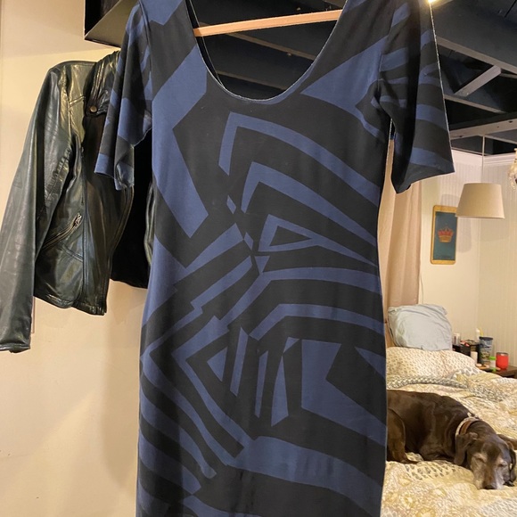 Bebe black and blue fitted mini dress - Picture 5 of 8